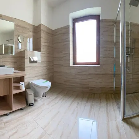 Bellestay * Брашов