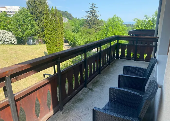 Вілла Bellestay *